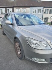 2011 - Skoda Octavia Manual