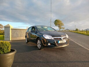 2011 - Vauxhall Astra Manual