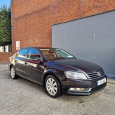 2011 - Volkswagen Passat Manual