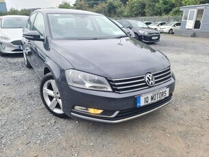 2011 - Volkswagen Passat Manual