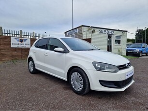 2011 - Volkswagen Polo Automatic