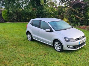 2011 - Volkswagen Polo Manual