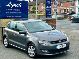 2011 - Volkswagen Polo Manual