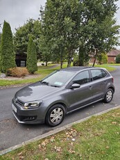 2011 - Volkswagen Polo Manual