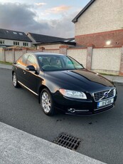 2011 - Volvo S80 Manual