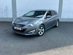 2012 - Hyundai i40 Manual