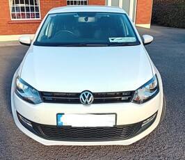 2012 - Volkswagen Polo Manual