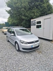 2012 - Volkswagen Touran Manual