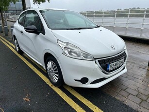 2013 - Peugeot 208 Manual