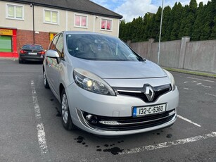 2013 - Renault Grand Scenic Manual