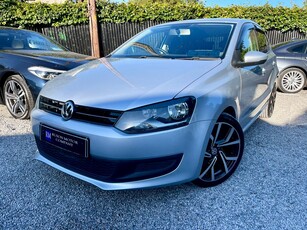 2013 - Volkswagen Polo Automatic