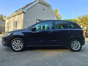 2013 - Volkswagen Polo Manual