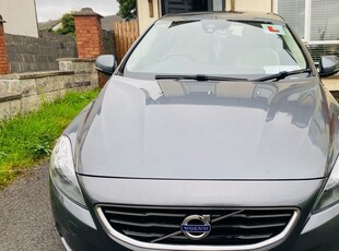 2013 - Volvo V40 Manual