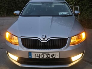 2014 - Skoda Octavia Manual