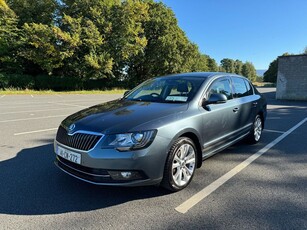 2014 - Skoda Superb Manual