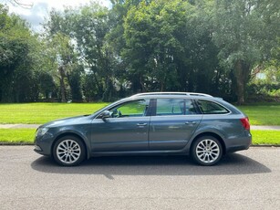 2014 - Skoda Superb Manual