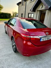 2014 - Toyota Corolla Manual