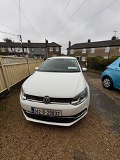 2014 - Volkswagen Polo Automatic