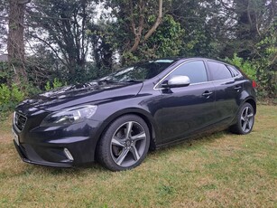 2014 - Volvo V40 Manual