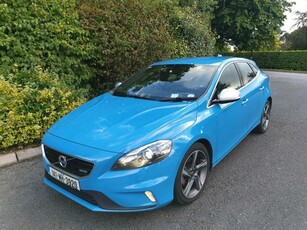 2014 - Volvo V40 Manual