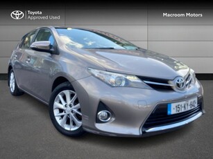 2015 - Toyota Auris Manual