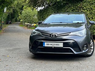 2015 - Toyota Avensis Manual