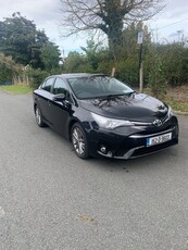 2015 - Toyota Avensis Manual