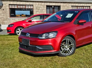 2015 - Volkswagen Polo Automatic