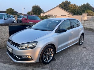 2015 - Volkswagen Polo Manual