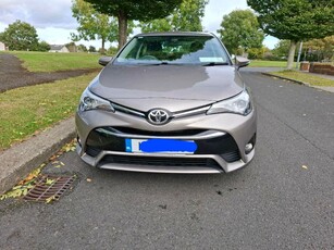 2016 - Toyota Avensis Manual