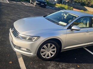 2016 - Volkswagen Passat Manual