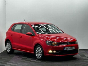 2016 - Volkswagen Polo Manual