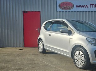 2016 - Volkswagen up! Automatic