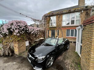 2017 - Mercedes-Benz C-Class Automatic