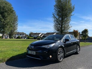 2017 - Toyota Avensis Manual