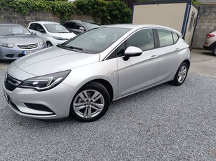 2017 - Vauxhall Astra Manual