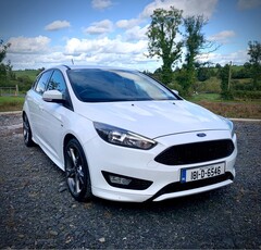 2018 - Ford Focus Manual