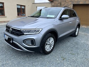 2022 - Volkswagen T-Roc Manual