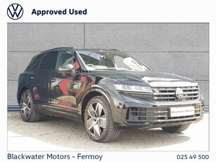 2024 - Volkswagen Touareg Automatic