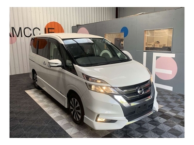 2016 (161) Nissan Serena