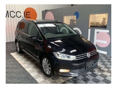 2017 (172) Volkswagen Touran