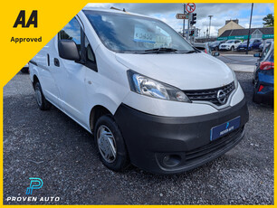 NISSAN NV200