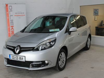 2013 (132) Renault Grand Scenic