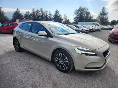 2018 (181) Volvo V40