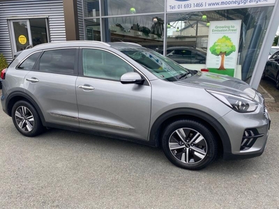 2021 (211) Kia Niro