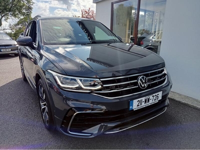 2021 (211) Volkswagen Tiguan