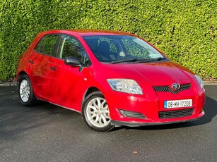 2008 - Toyota Auris ---