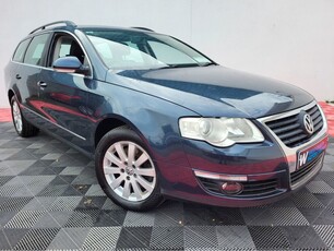 2008 - Volkswagen Passat Manual