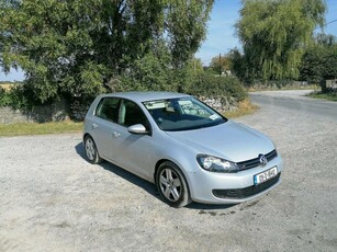 2009 - Volkswagen Golf Manual