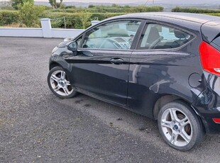 2012 - Ford Fiesta Manual